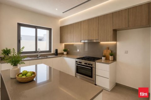 Villa in Dubai Hills Estate, Dubai 4 bedrooms, 448.3 sq.m. № 108999 - photo 4