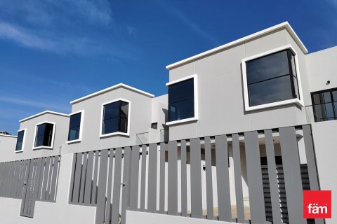 Adosado en Dubai, 3 dormitorios, 176 m², № 58864 - foto 2