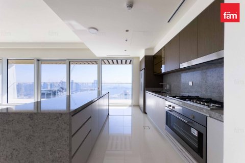 Apartment in Dubai Harbour, Dubai 3 bedrooms, 195.9 sq.m. № 11892 - photo 8