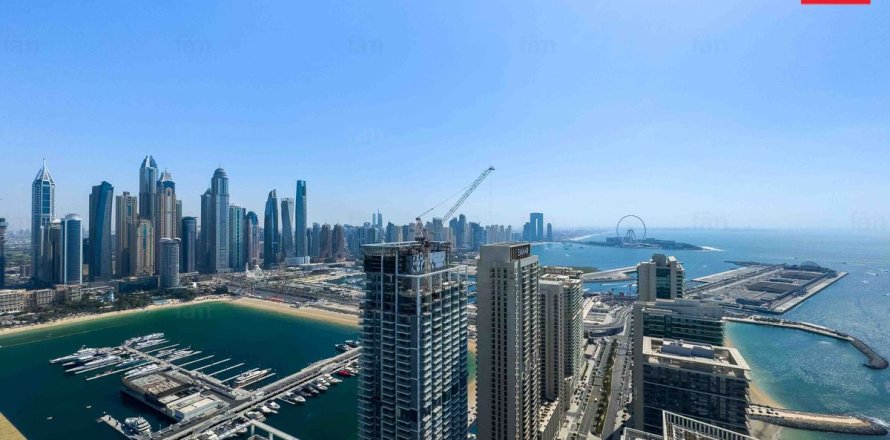 Apartment in Dubai Harbour, Dubai 3 bedrooms, 195.9 sq.m. № 11892