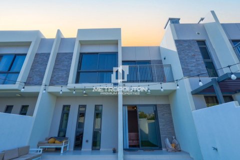 Townhouse in DAMAC Hills (Akoya by DAMAC), Dubai 3 bedrooms, 175 sq.m. № 8791 - photo 27