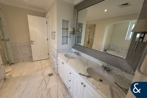 Villa in Arabian Ranches, Dubai 4 bedrooms, 790 sq.m. № 76107 - photo 14