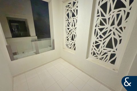 Villa in Mira Oasis, Reem, Dubai 3 bedrooms, 238 sq.m. № 76102 - photo 16