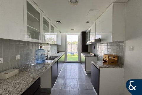 Villa in Arabella Townhouses 1, Mudon, Dubai 3 bedrooms, 184 sq.m. № 76105 - photo 4