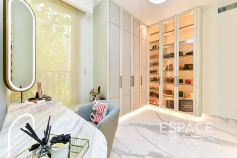 Villa in Dubai Hills Estate, Dubai 4 bedrooms, 327 sq.m. № 61750 - photo 16