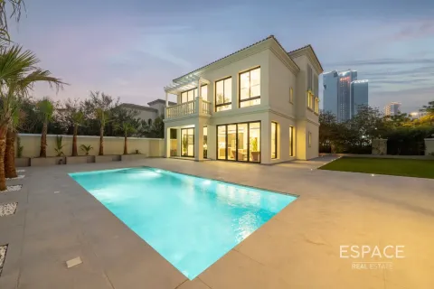 Villa en Jumeirah Village Triangle, Dubai, 2 dormitorios, 251 m², № 61749 - foto 1