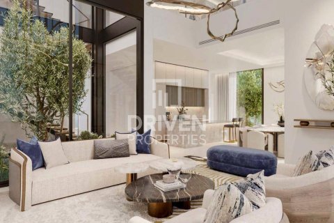 Villa in Nad Al Sheba 1, Nadd Al Sheba, Dubai 5 bedrooms, 581.2 sq.m. № 126193 - photo 9