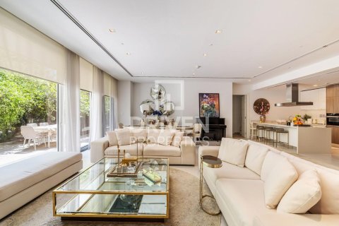 Квартира в Ashjar, Аль-Барари, Дубай, 1 спальня, 242.2м², № 126202