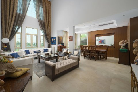 Villa in Jumeirah Islands, Dubai 4 bedrooms, 492.39 sq.m. № 141145 - photo 10