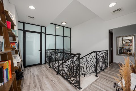 Townhouse in Motor City, Dubai 3 bedrooms, 306.79 sq.m. № 141147 - photo 10