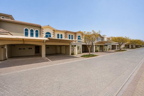 Townhouse in Motor City, Dubai 3 bedrooms, 306.79 sq.m. № 141147 - photo 22