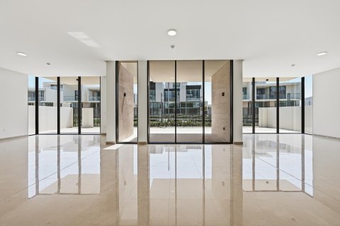 Villa in Dubai Hills Estate, Dubai 5 bedrooms, 963.54 sq.m. № 141146 - photo 2