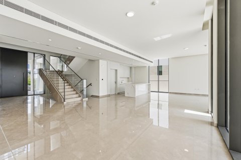 Villa in Dubai Hills Estate, Dubai 5 bedrooms, 963.54 sq.m. № 141146 - photo 3