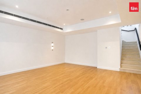 Villa in Dubai 3 bedrooms, 212.5 sq.m. № 123771 - photo 9