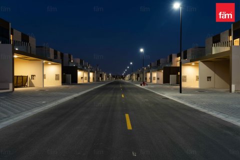 Townhouse in Dubai 4 bedrooms, 286.6 sq.m. № 84747