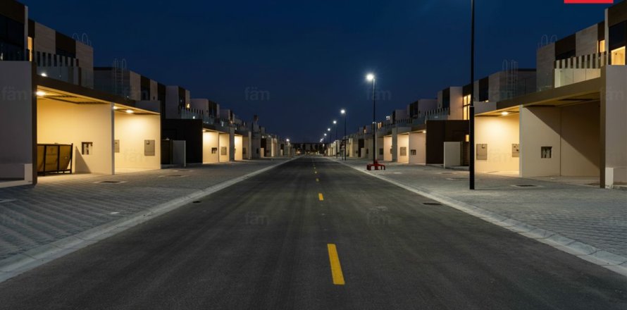 Townhouse in Dubai 4 bedrooms, 286.6 sq.m. № 84747