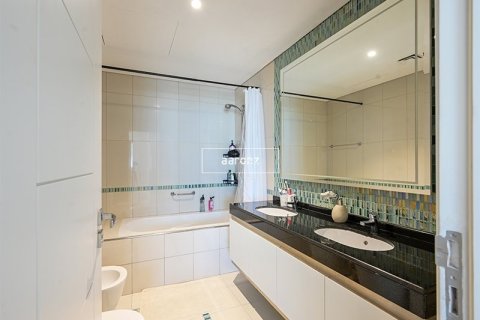 Apartment in Dubai Marina, Dubai 2 bedrooms, 123.7 sq.m. № 42695 - photo 12