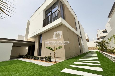 Villa en Al Furjan, Dubai, 4 dormitorios, 398 m², № 73878 - foto 1