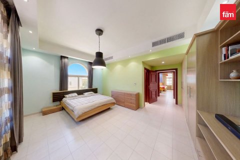 Villa in Wadi Al Safa 2, Dubai 5 bedrooms, 814 sq.m. № 115821 - photo 17