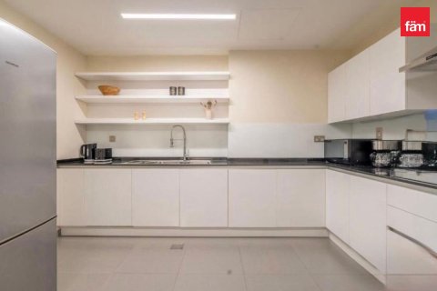 Apartment in Palm Jumeirah, Dubai 3 bedrooms, 344 sq.m. № 139650 - photo 5