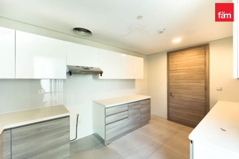 Apartment in Business Bay, Dubai 2 bedrooms, 137.3 sq.m. № 139646 - photo 9