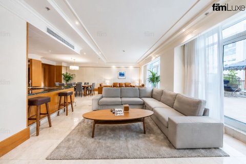 Apartment in DIFC, Dubai 4 bedrooms, 255.9 sq.m. № 109280
