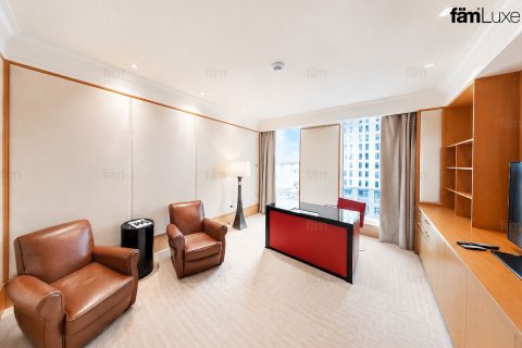 Apartment in DIFC, Dubai 4 bedrooms, 255.9 sq.m. № 109280 - photo 12