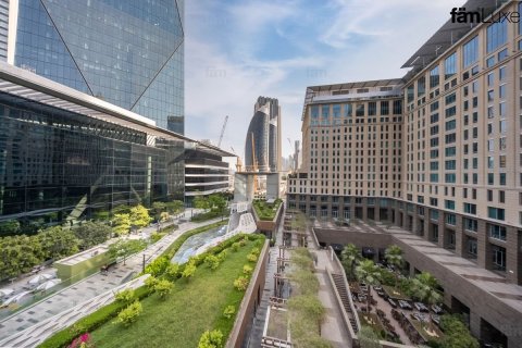 Apartment in DIFC, Dubai 4 bedrooms, 255.9 sq.m. № 109280 - photo 10