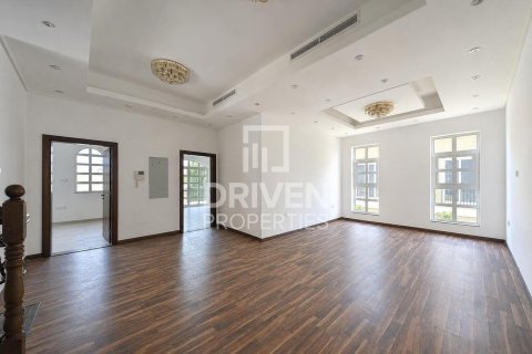 Villa in The Villa, Dubai 5 bedrooms, 445.93 sq.m. № 138715 - photo 13