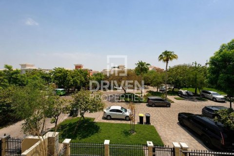Villa in The Villa, Dubai 5 bedrooms, 445.93 sq.m. № 138715 - photo 26