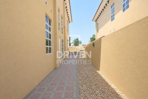 Villa in The Villa, Dubai 5 bedrooms, 445.93 sq.m. № 138715 - photo 23