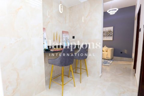 Apartment in The Address Dubai Marina, Dubai Marina, Dubai 1 bedroom, 70.1418 sq.m. № 105669