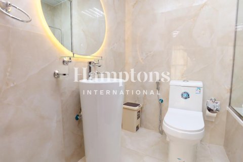 Apartment in The Address Dubai Marina, Dubai Marina, Dubai 1 bedroom, 70.14176500 sq.m. № 105669 - photo 4