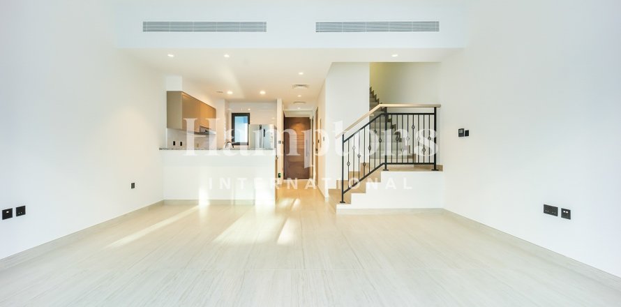 Townhouse in Damac Lagoons, Dubai 4 bedrooms, 144 sq.m. № 105665