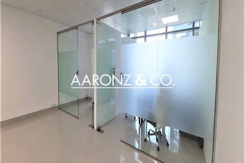 Oficina en Business Bay, Dubai, 81 m², № 83922 - foto 4