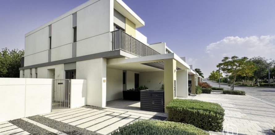 Villa en Tilal Al Ghaf, Dubai, 4 dormitorios, 202 m², № 83930