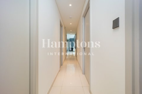 Apartment in Dubai Harbour, Dubai 3 bedrooms, 142.88481400 sq.m. № 110980 - photo 8