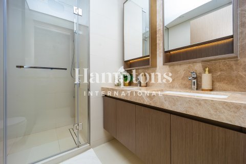 Apartment in Dubai Harbour, Dubai 2 bedrooms, 131.46982239 sq.m. № 110983 - photo 24