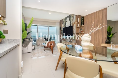 Apartment in Dubai Harbour, Dubai 2 bedrooms, 131.46982239 sq.m. № 110983 - photo 3