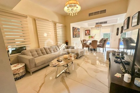 Villa en The Springs, Dubai, 3 dormitorios, 459 m², № 105200 - foto 9