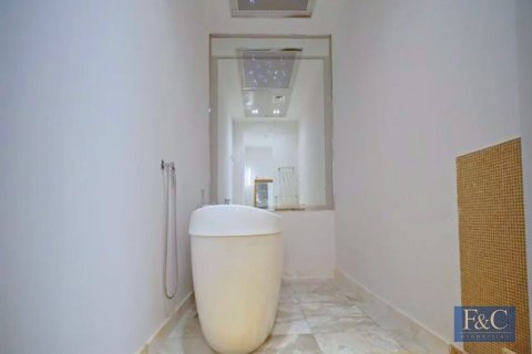Villa in Umm Suqeim 3, Umm Suqeim, Dubai 7 bedrooms, 892 sq.m. № 103772 - photo 28