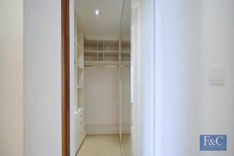 Villa in Umm Suqeim 3, Umm Suqeim, Dubai 7 bedrooms, 892 sq.m. № 103772 - photo 26