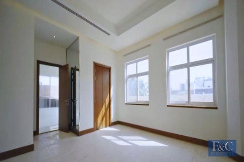 Villa in Umm Suqeim 3, Umm Suqeim, Dubai 7 bedrooms, 892 sq.m. № 103772 - photo 11