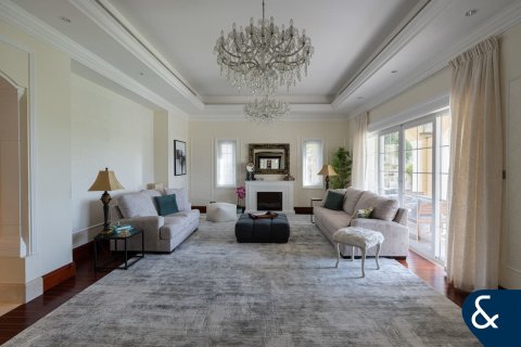 Villa en Arabian Ranches, Dubai, 6 dormitorios, 1092 m², № 91517 - foto 3