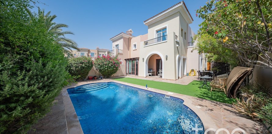 Villa à Arabian Ranches, Dubai, 4 chambres, 253.16 m², № 136300