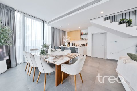 Villa in Arabian Ranches 3, Dubai 4 bedrooms, 287.07 sq.m. № 136299 - photo 11