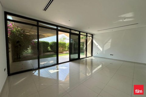 Villa en Dubai, 3 dormitorios, 378.3 m², № 109995 - foto 14