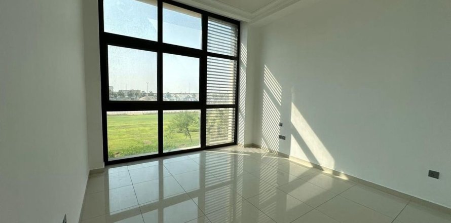 Villa en Dubai, 3 dormitorios, 378.3 m², № 109995
