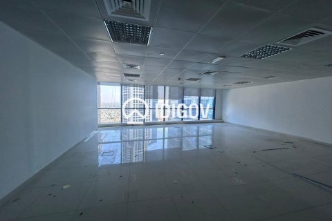 Oficina en Jumeirah Lake Towers, Dubai, 105.17 m², № 122057 - foto 2