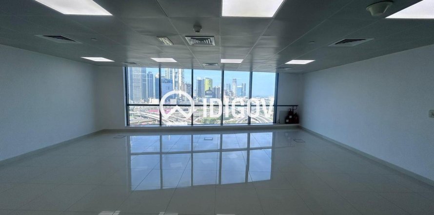 Oficina en Jumeirah Lake Towers, Dubai, 68.1 m², № 122054
